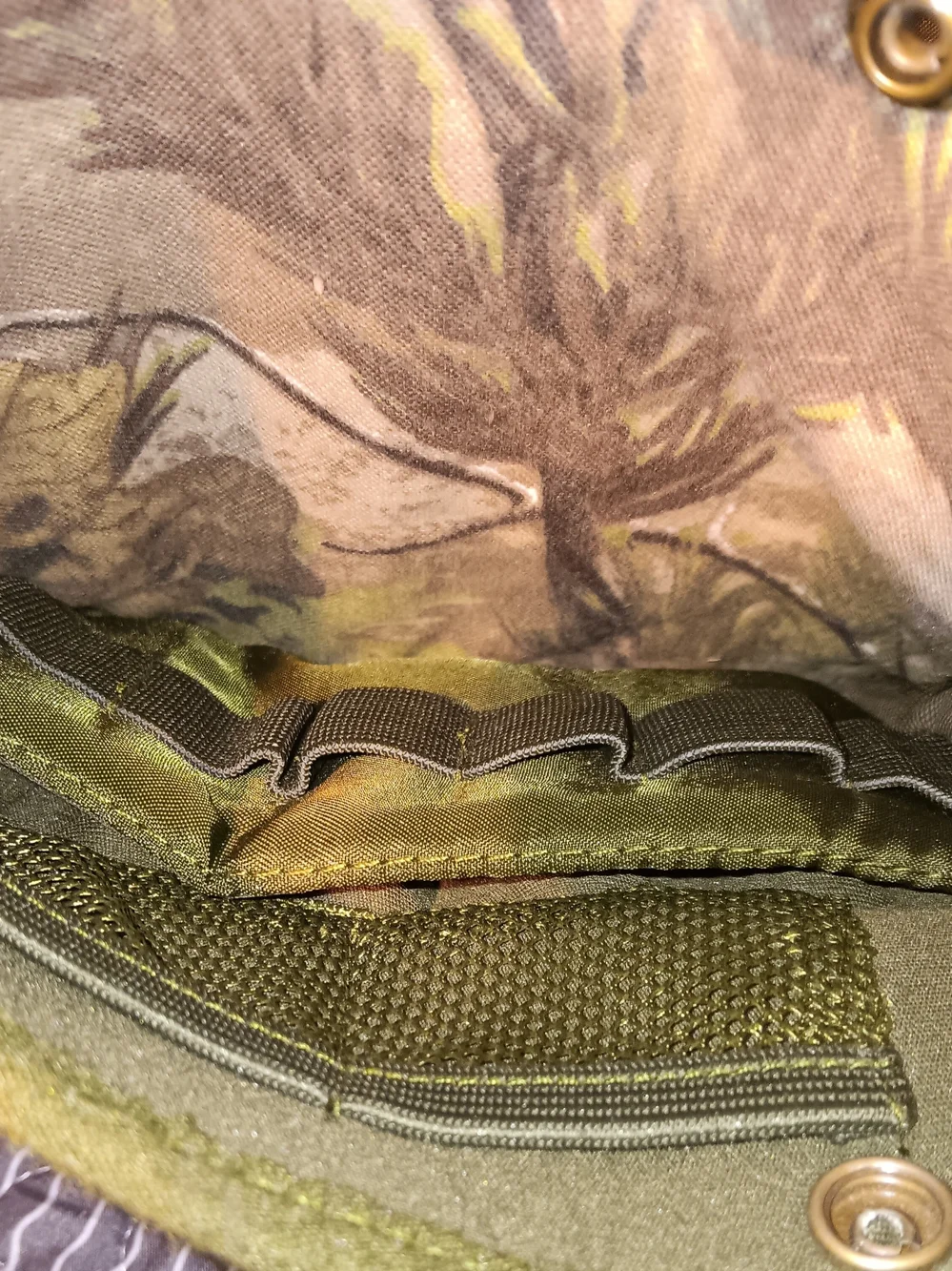 Mens Primos Camouflage Hunting Vest Jacket - Green Camo